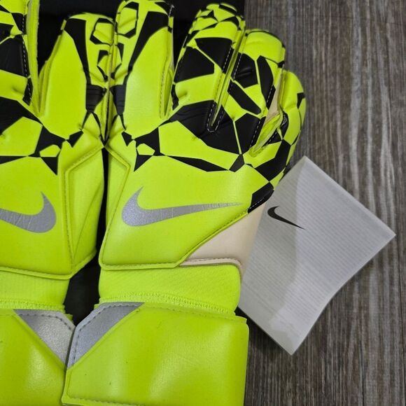 Nike Vapor Grip3 Goalkeeper Gloves Volt Black Soccer Goalie HQ0304-702 Sz 10 New - Picture 2 of 9